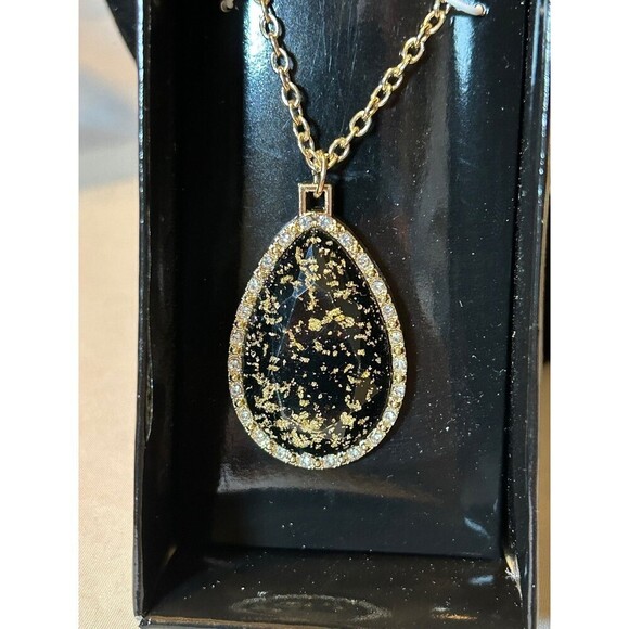Jaclyn Smith Silver Tone Pendant Necklace - Picture 1 of 4